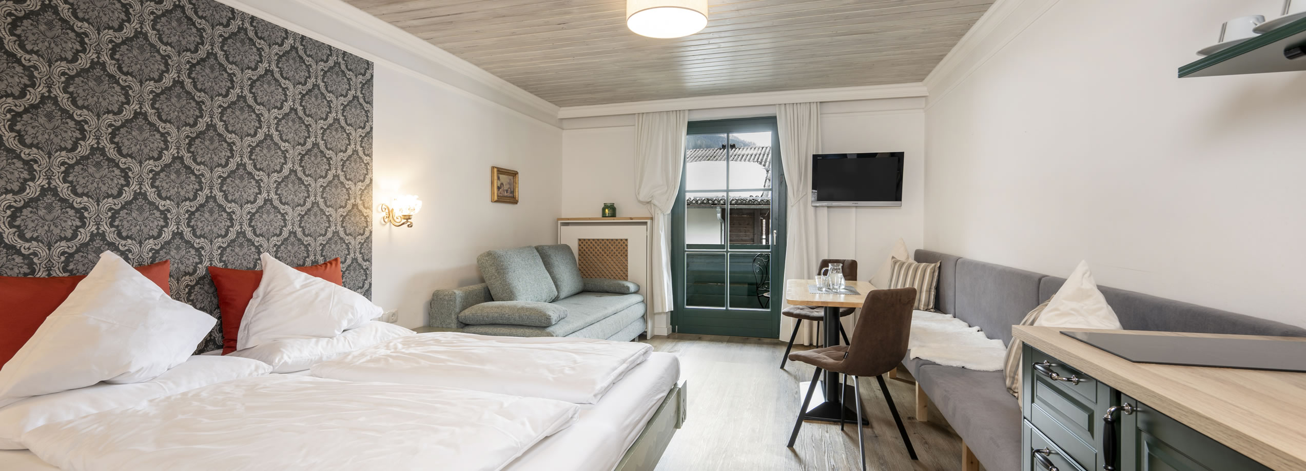 Angebote und Pauschalen für Ihren Urlaub in den Zimmern und Appartements des Hotel Keil in Wagrain-Kleinarl