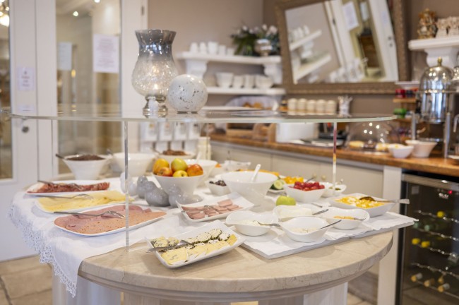 Abwechslungsreiches Fr&uuml;hst&uuml;cksbuffet f&uuml;r alle G&auml;ste im Hotel Garni Keil