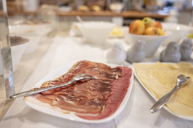 Abwechslungsreiches Fr&uuml;hst&uuml;cksbuffet f&uuml;r alle G&auml;ste im Hotel Garni Keil