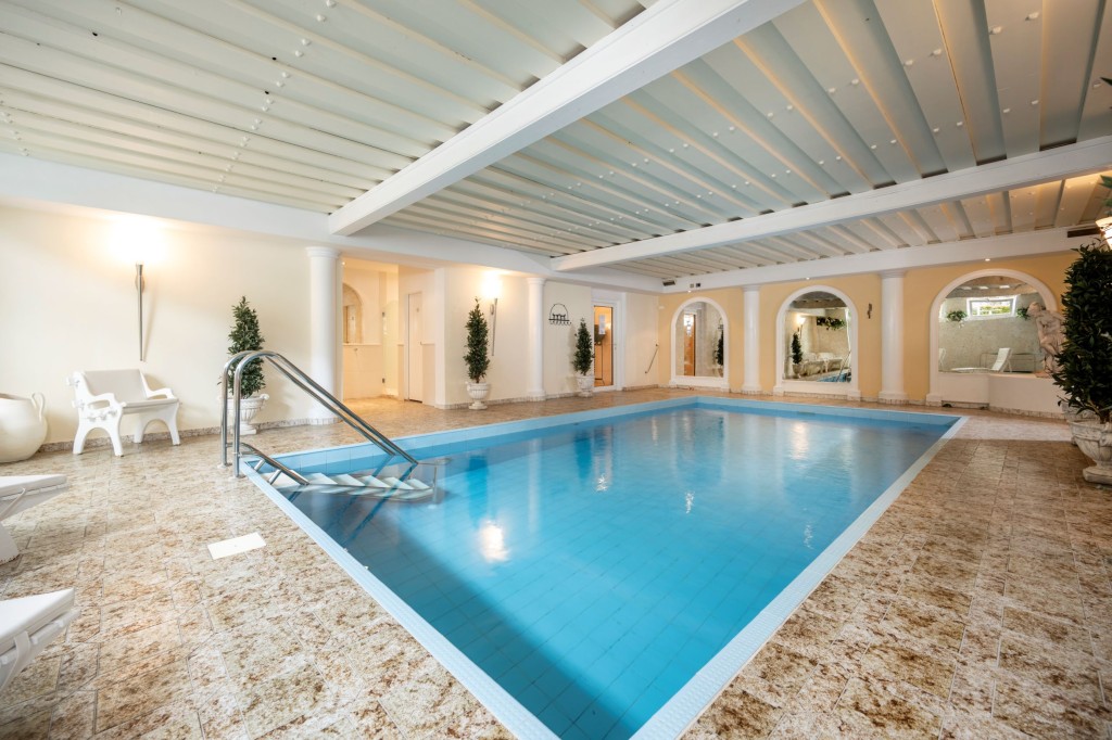 Kostenlose Ben&uuml;tzung von Hallenbad und Wellnessbereich im Hotel Keil