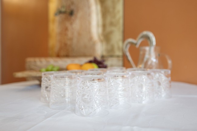 Frisches Trinkwasser nach dem Saunieren